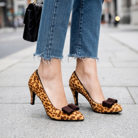 Elizabeth and James Shoes - Elizabeth &‎ James Cheetah print Pumps  9.5